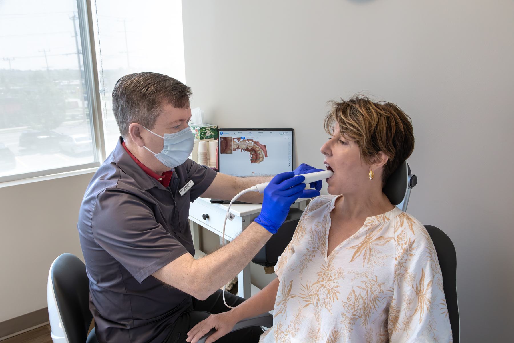 Michael Watson performing an intraoral scan